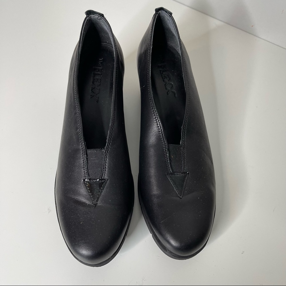 The Flexx black lesson wedge size 8 - Picture 2 of 14